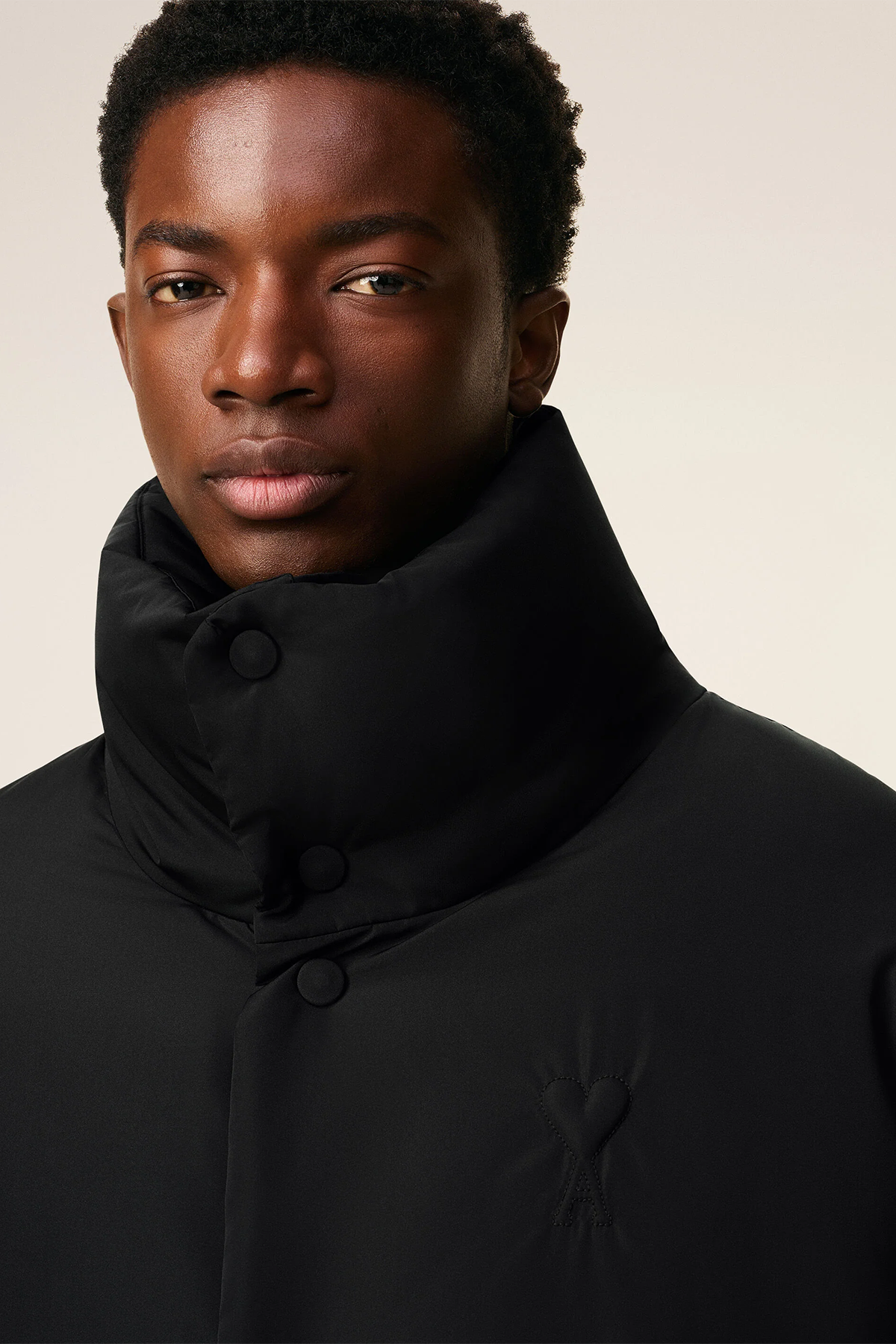 AMI Paris Herren Daunenjacke Schwarz NOIR 001H25 Bild 6