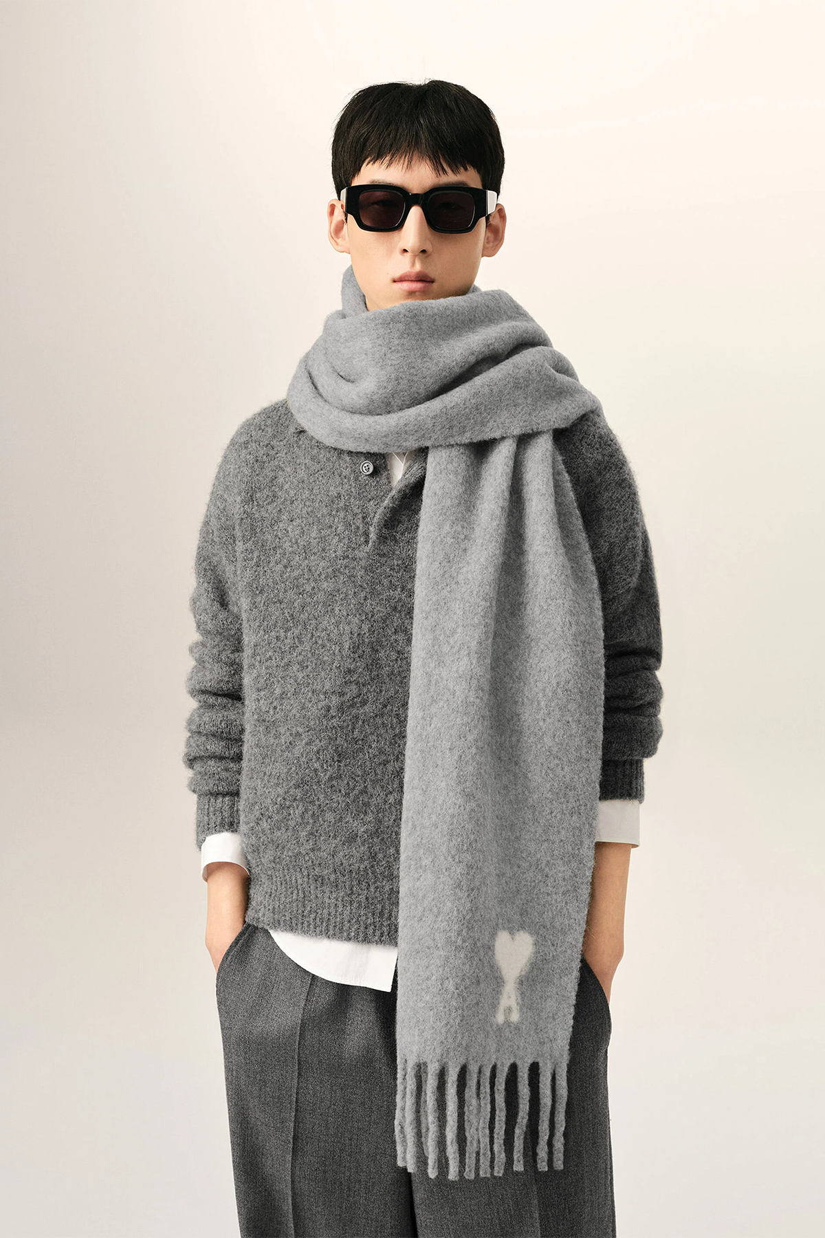 AMI Paris Herren Wollschal Aschgrau 095 GRIS CENDRE Bild 2