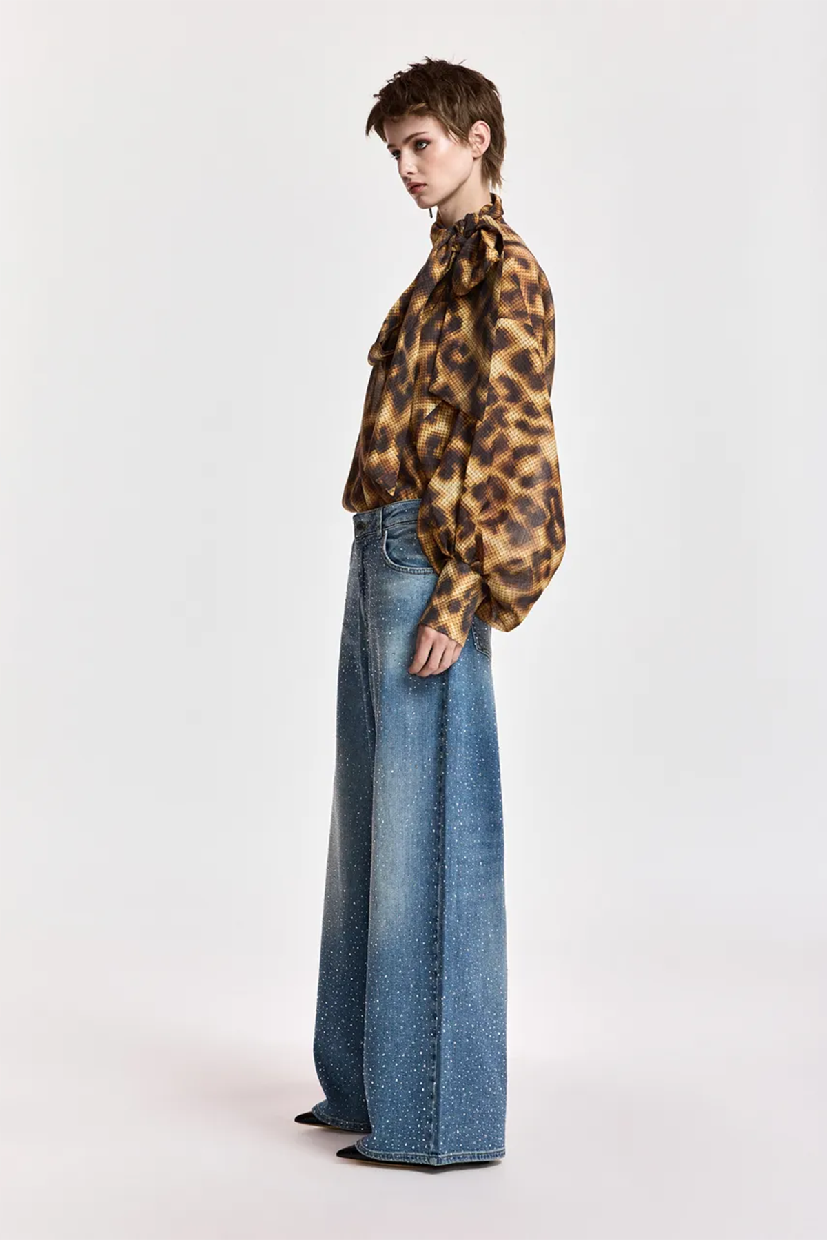 Essentiel Antwerp Damen Jeans mit Strassverzierung Kactus Blau BLAU Bild 2
