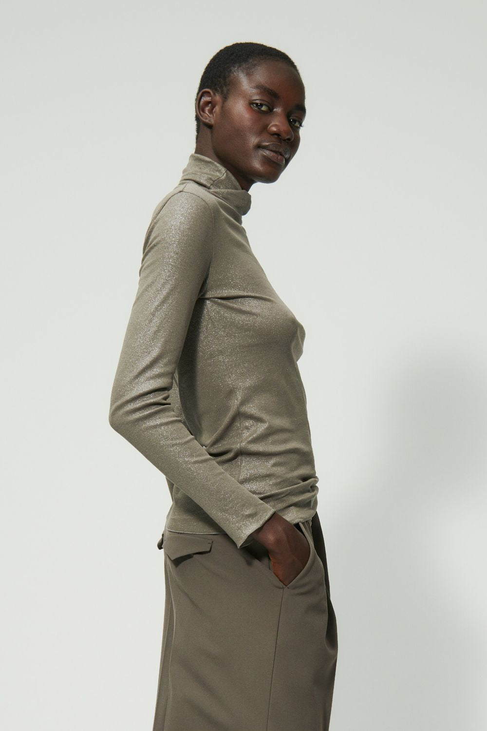 Luisa Cerano Damen Rollkragenshirt mit Foilprint Greyish Khaki OLIVE Bild 3