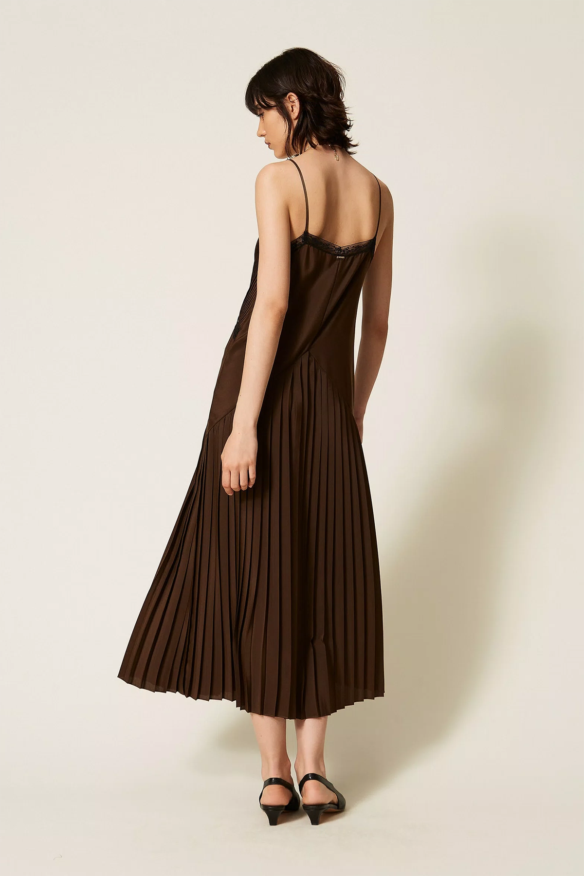 Twin Set Damen Maxikleid aus Crêpe de Chine und Spitze Braun 13853 Bild 3