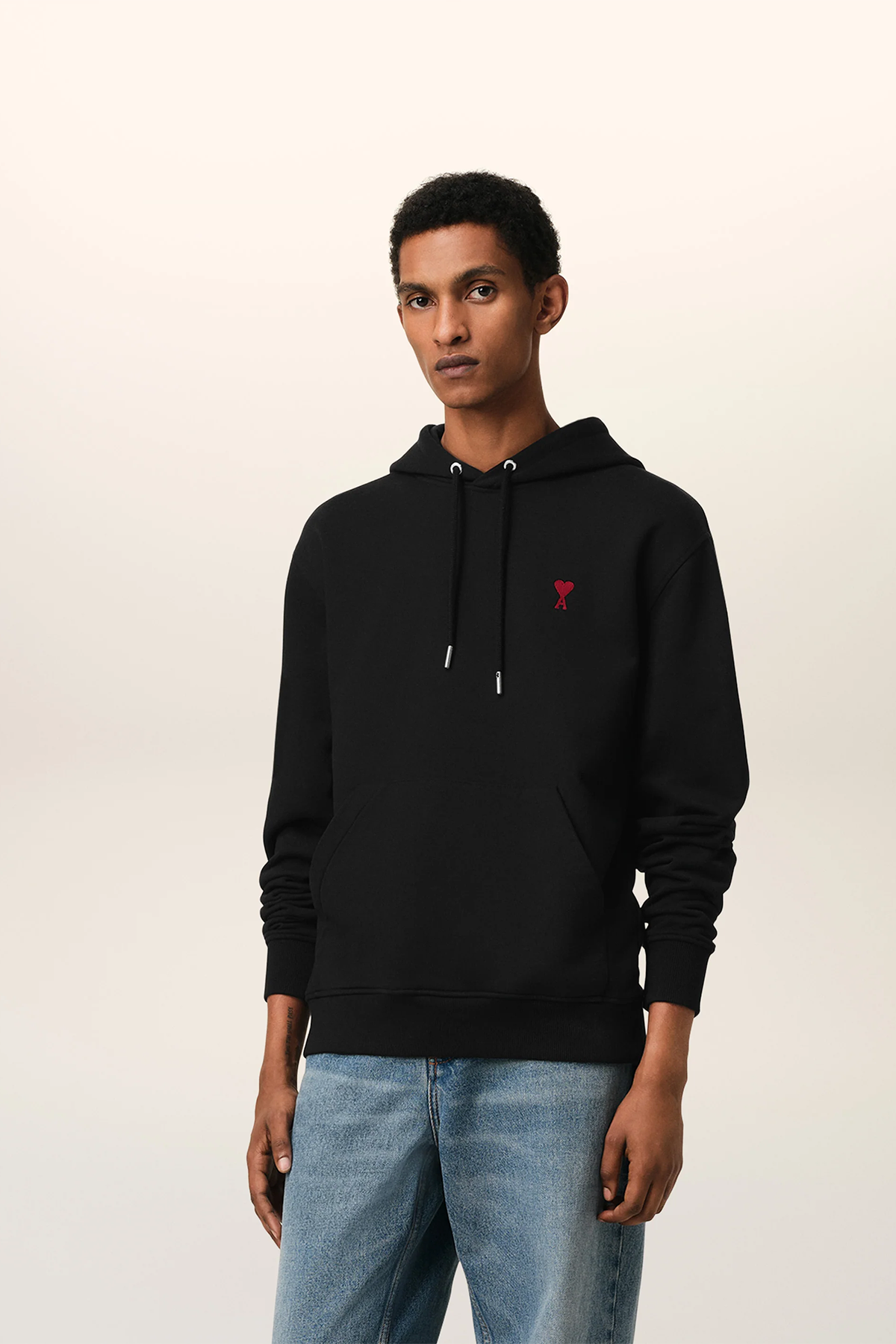 AMI Paris Herren Hoodie Schwarz NOIR 001BFS Bild 3