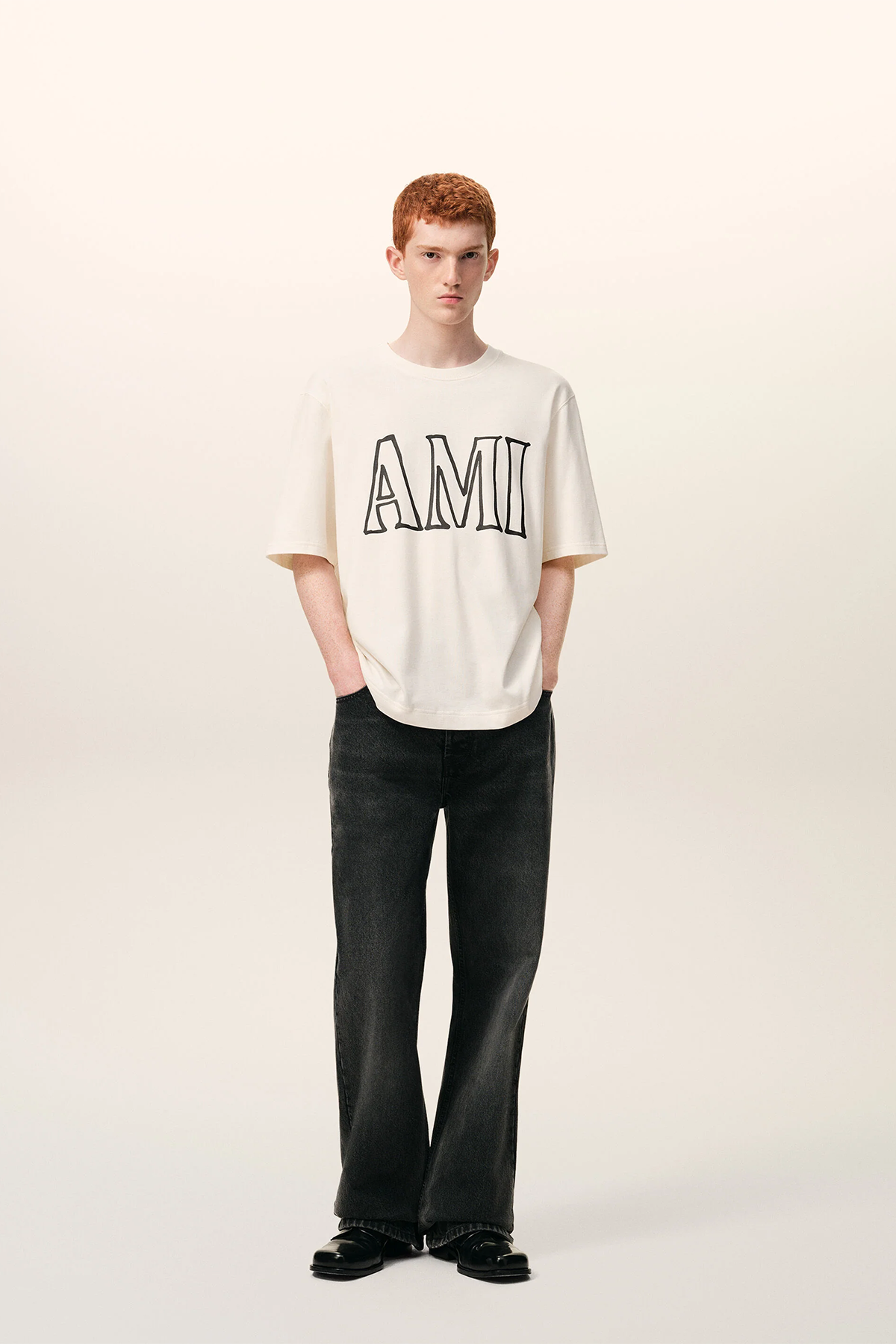 AMI Paris Herren T-Shirt mit Print Natur-Weiss NATUR-WEISS Bild 2