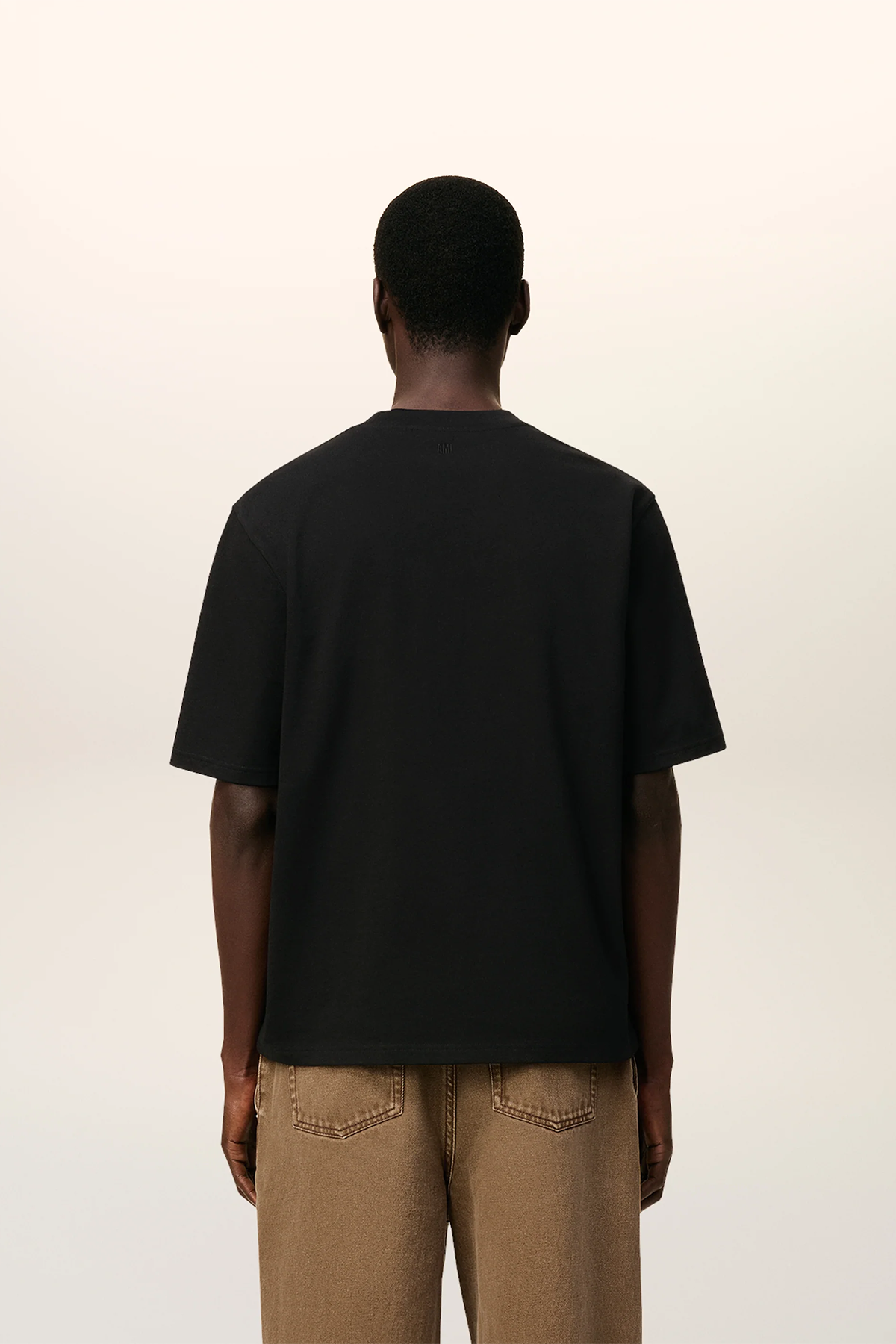 AMI Paris Herren T-Shirt Schwarz NOIR 001H25 Bild 3