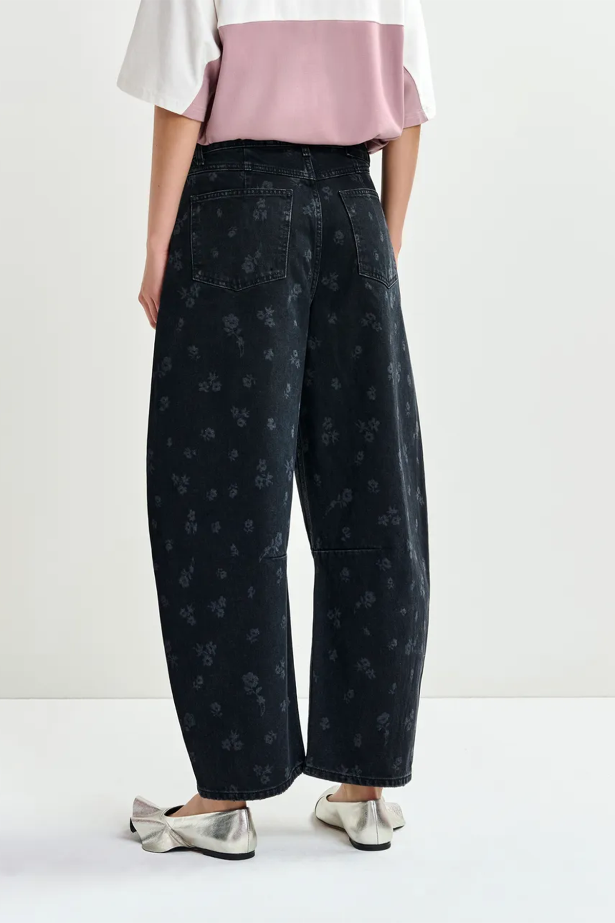 Essentiel Antwerp Damen Barrel-Jeans Jo2 Schwarz SCHWARZ Bild 3
