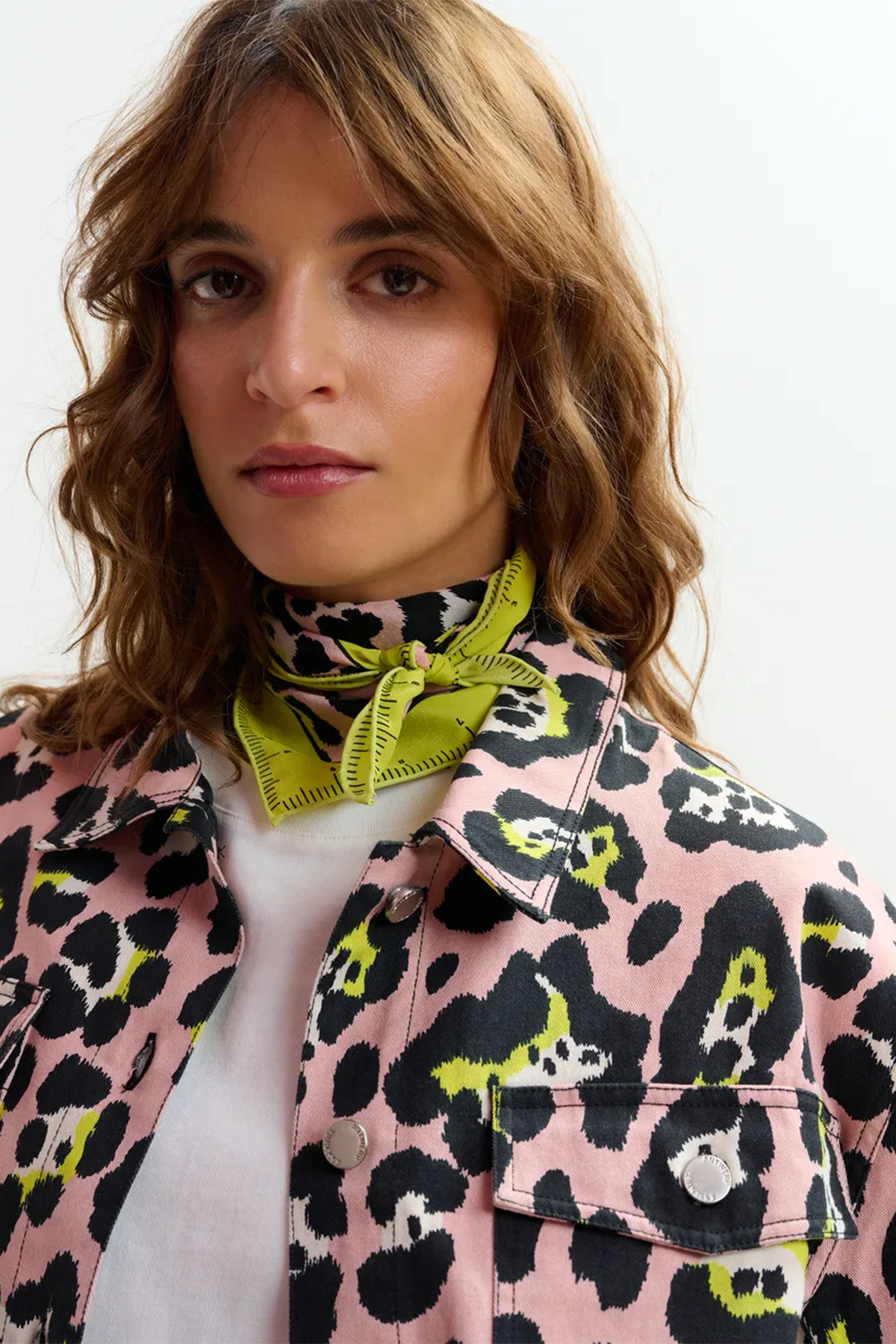 Essentiel Antwerp Damen Seidentuch Jacynthia Gelb/Hellrosa/Schwarz BUNT Bild 2