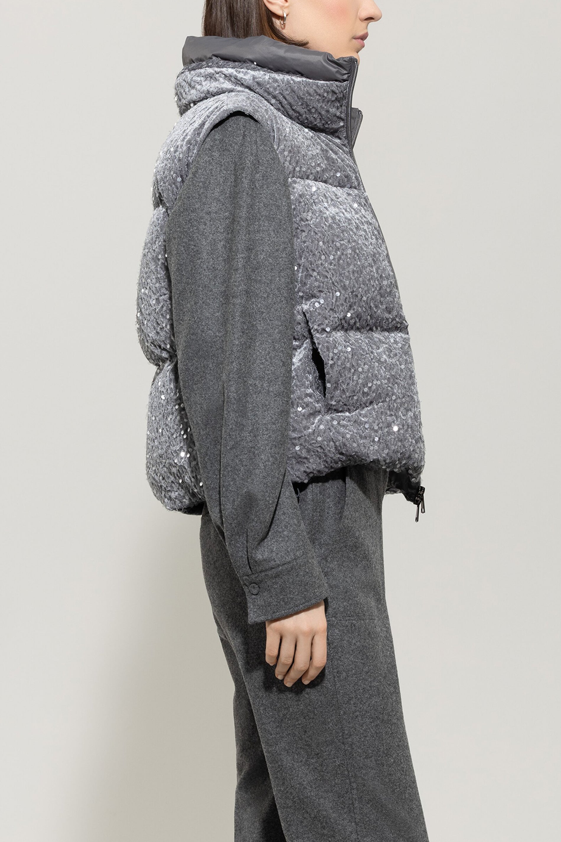 Luisa Cerano Damen Samt-Daunenweste, Grau-Silber Urban grey Bild 3