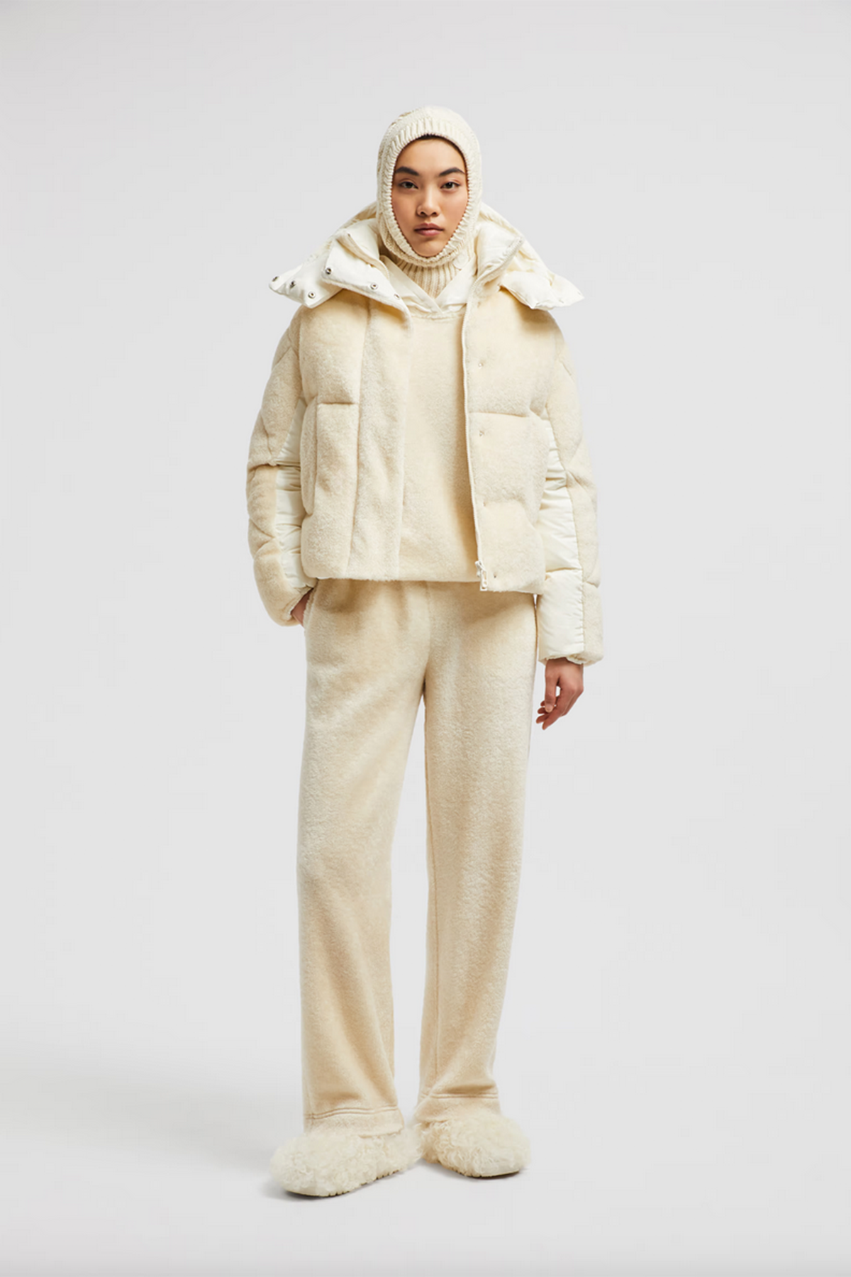 Moncler Damen Jogginghose aus Teddy Creme Weiss NATUR-WEISS Bild 2