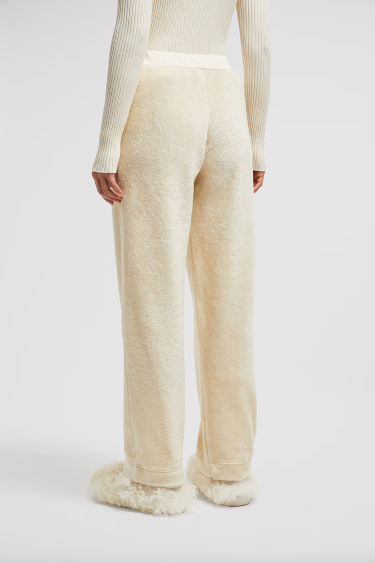 Moncler Damen Jogginghose aus Teddy Creme Weiss NATUR-WEISS Bild 4