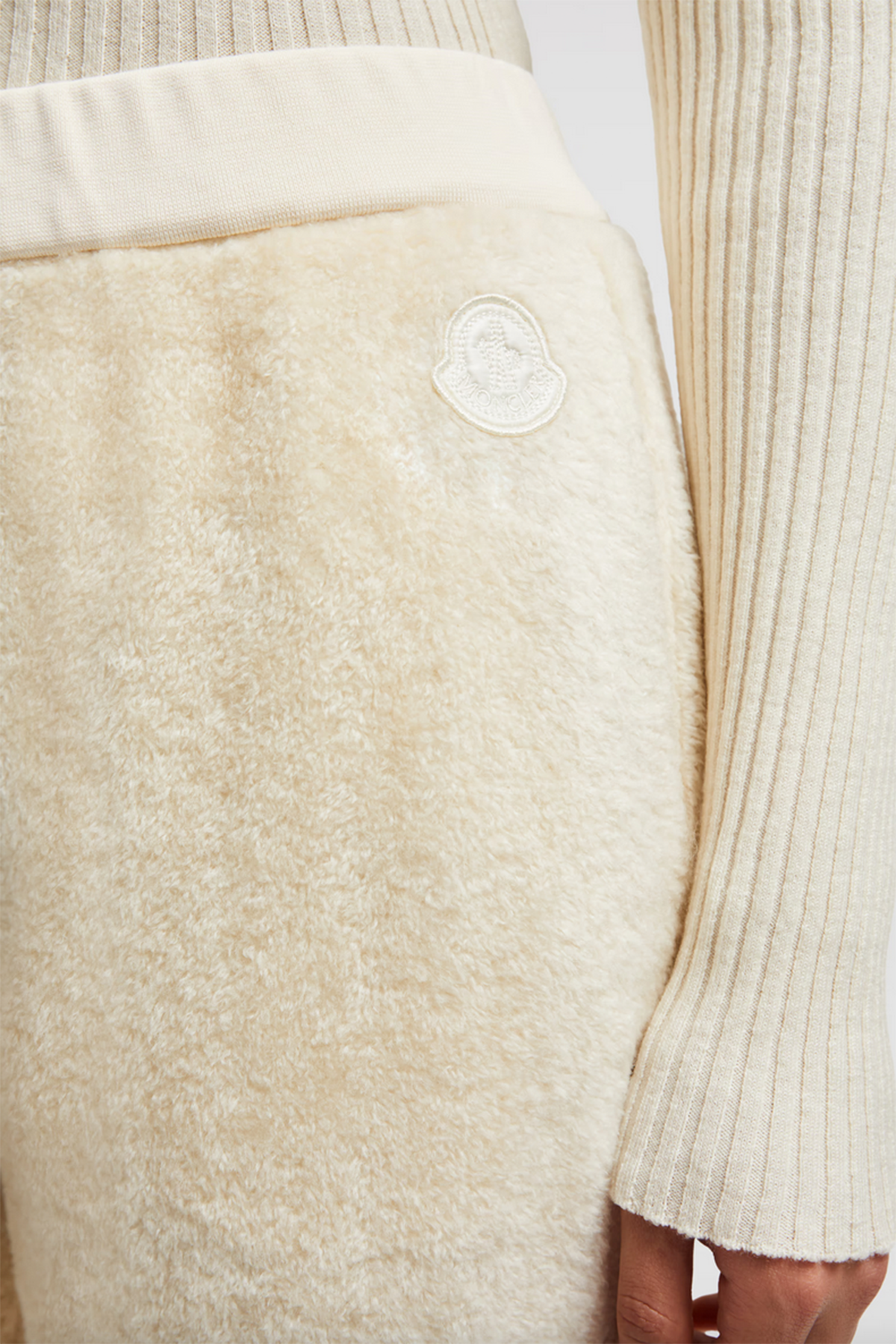 Moncler Damen Jogginghose aus Teddy Creme Weiss NATUR-WEISS Bild 5