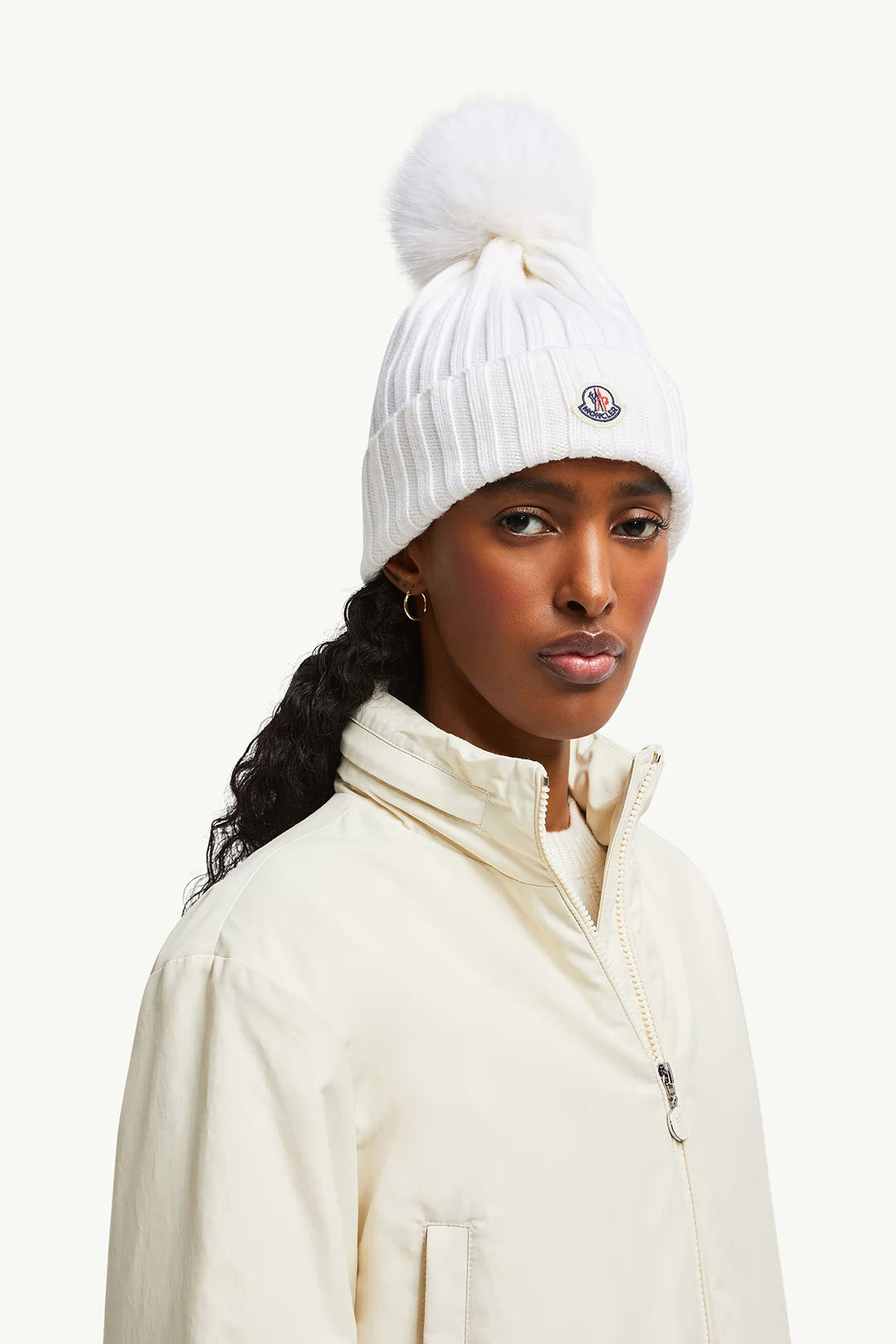 Moncler Damen Strickmütze mit Bommel Weiss 034 Bild 2