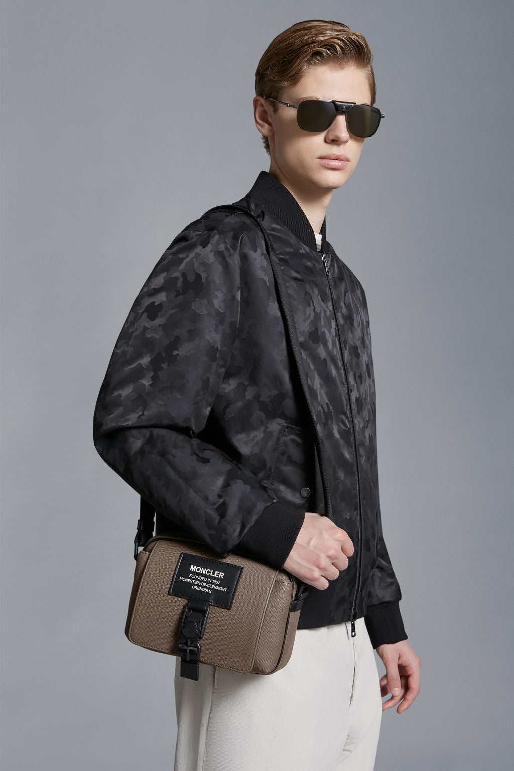 Moncler Herren Umhängetasche Nakoa Braun BRAUN Bild 2