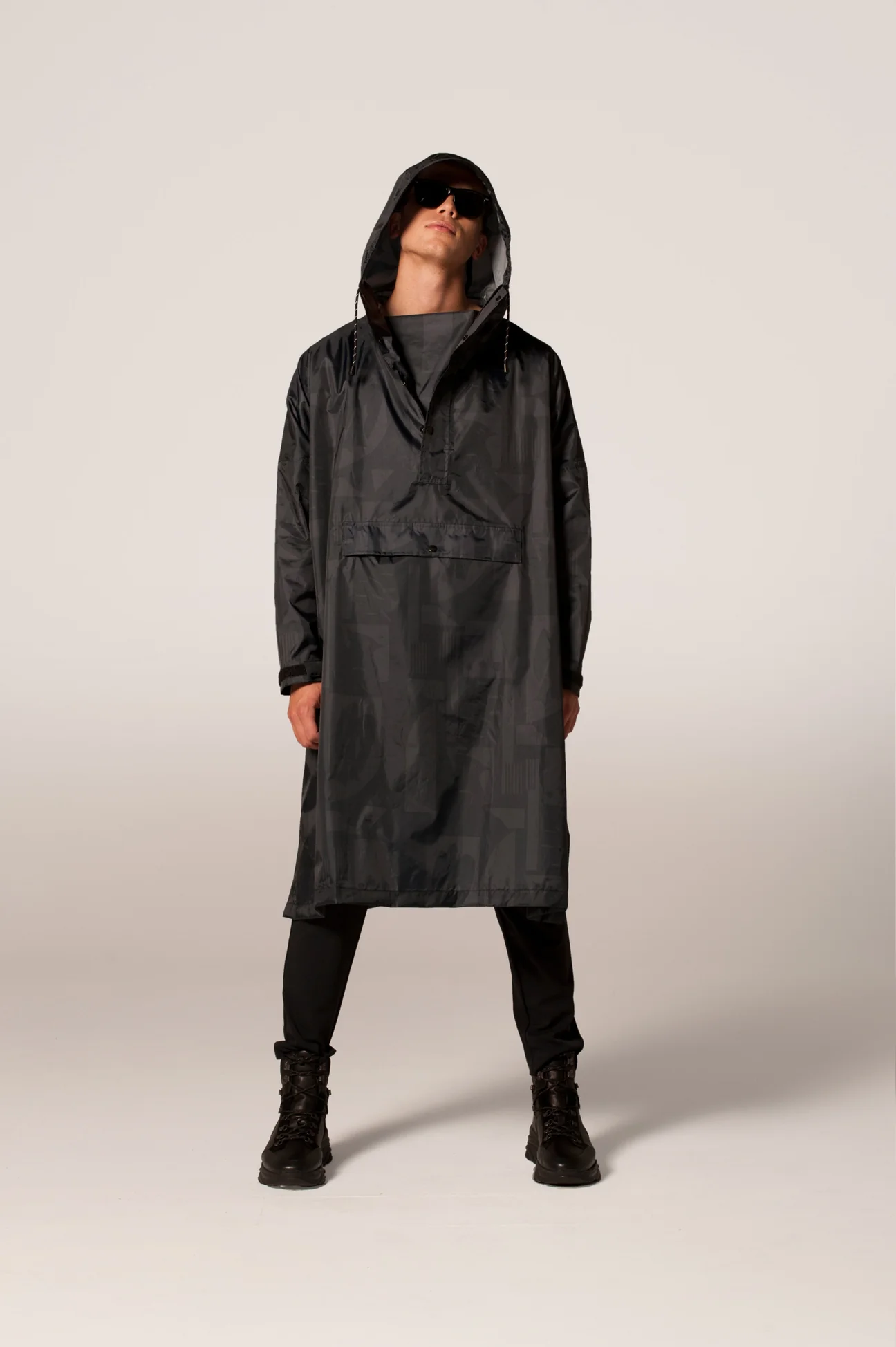 Rainkiss Unisex Regenponcho Back to Black Art Camo Schwarz SCHWARZ Bild 2
