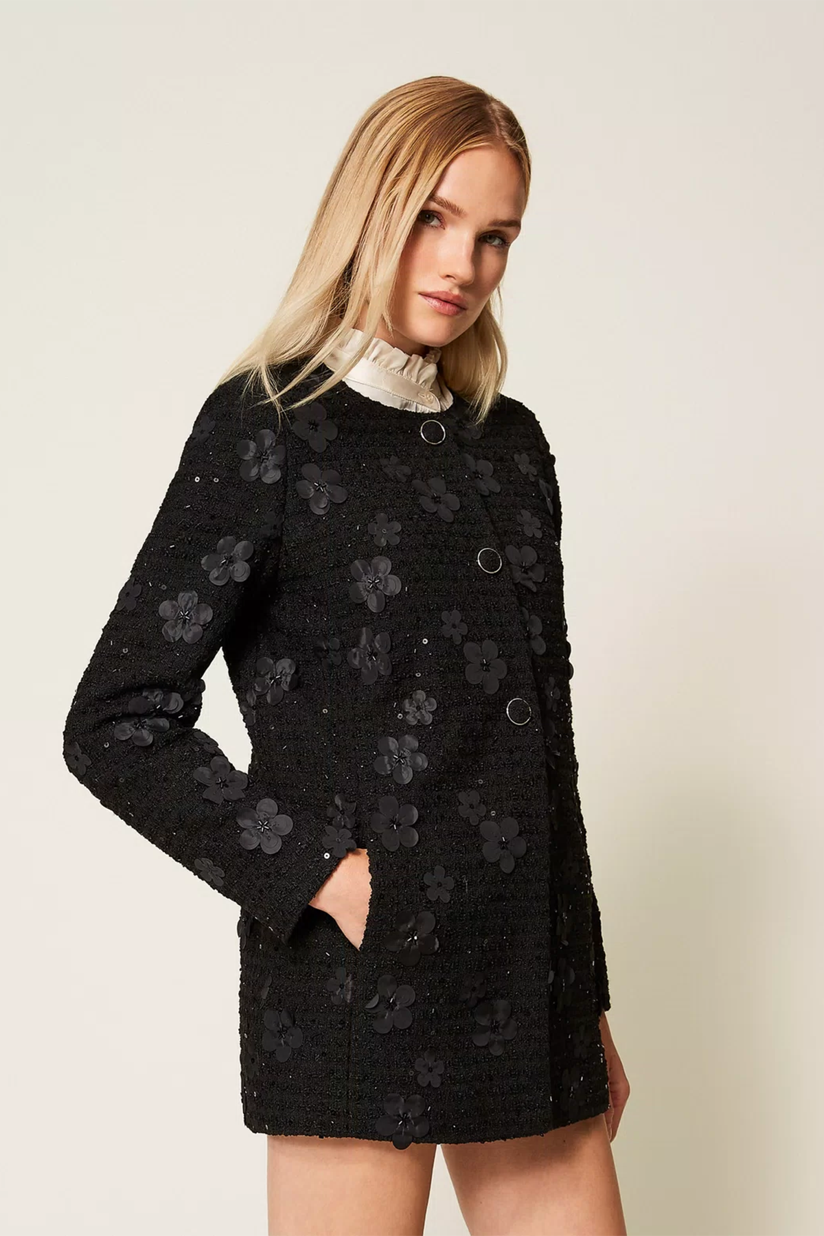 Twin Set Damen Bouclé-Mantel mit Blumen und Pailletten, Schwarz 12733 Bild 3