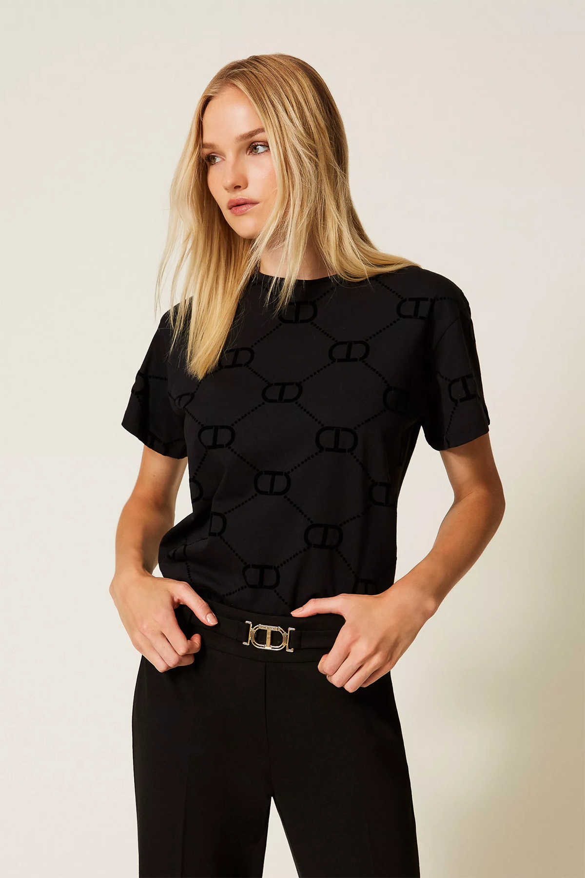 Twin Set Damen T-Shirt mit „Oval T“-Flockprint Schwarz 00006-NERO Bild 1