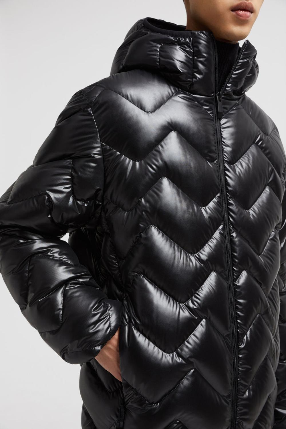 Moncler Herren Daunenjacke Laverq Schwarz SAILERstyle